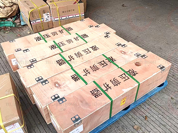 液壓剪擴(kuò)器發(fā)貨現(xiàn)場.jpg 液壓剪擴(kuò)器發(fā)貨現(xiàn)場.jpg